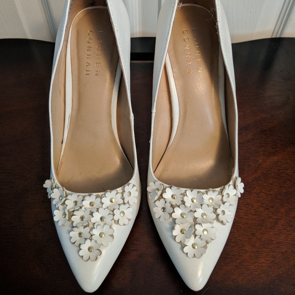 Flower Embellished Pumps